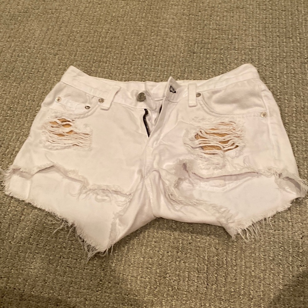LOW RISE WHITW RAG AND BONE JEAN SHORTS - Picture 1 of 3